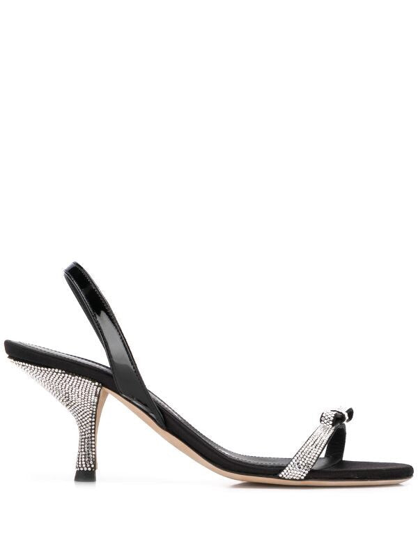 Sandals with bow
