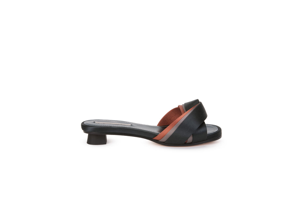 Multicolor knot satin slipper